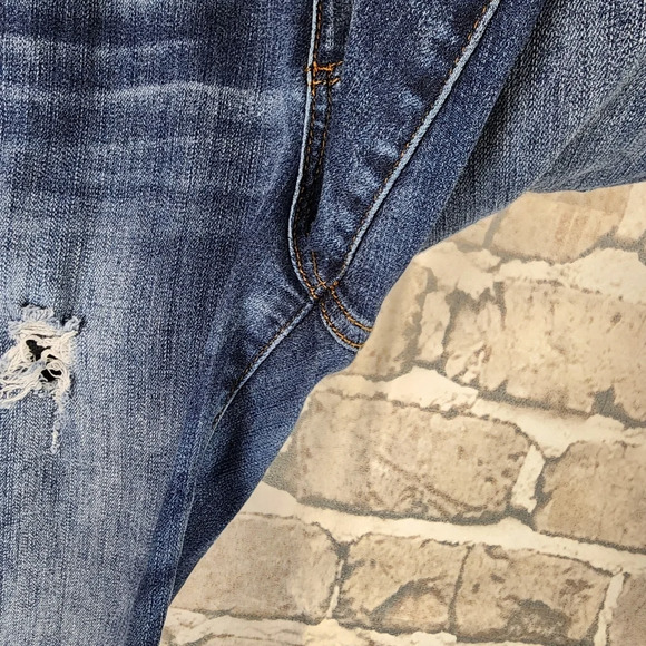 Kut from the Kloth Jeans Crop Catherine Boyfriend Distressed Medium Wash Size 6 - Picture 10 of 16